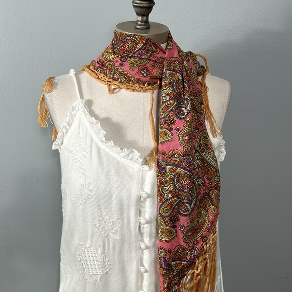 Gianni Bini White Rustic Cottage Embroidered White Dress with cloth buttons Sz M - Picture 3 of 17